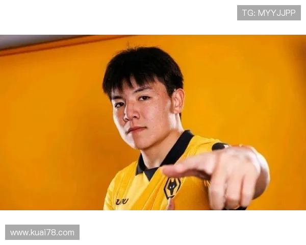 徐彬可代表狼队U21对阵巴恩斯利梯队